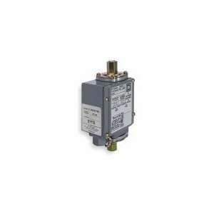  SQUARE D 9012GKW4 Pressure Switch,1.5 90PSI,2Stage,4/4X/13 