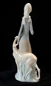   PORCELAIN FIGURINE DIANA (with Fawn) 4514 RETIRED 1981 MINT  