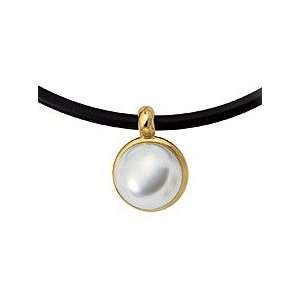  Expressive South Sea Cultured Pearl Pendant in 18 kt 
