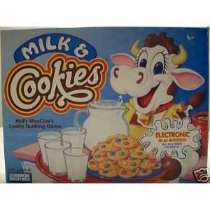  Milk & Cookies   Molly MooCows Cookie Dunking Game Toys 