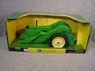   John Deere 60 Tractor with Pickle Sheller 116 w/Original Box  