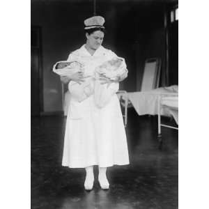  between 1916 and 1919 NURSES WITH BABIES