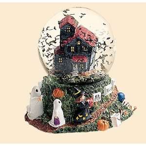  Halloween Water Globe   Party Decorations & Room Decor 