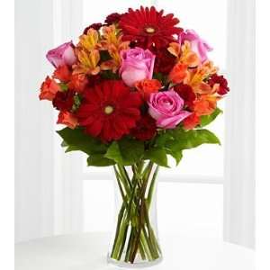 Valentines Day   The FTD Dawning Love Flower Bouquet With Vase