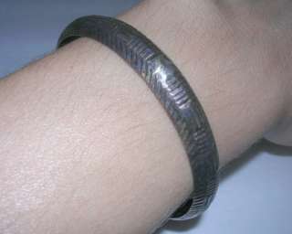 NICE Signed Sterling Silver DESIGN Bangle Bracelet 7 1/4 w/ Clasp 