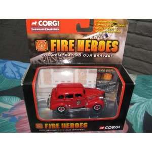  CORGI CS90013   FIRE HEROES   CHEVROLET CAR FIRE CHIEF 