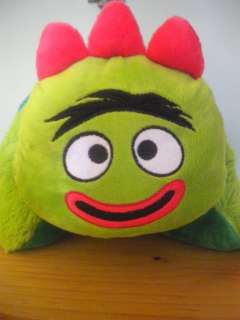 New Yo Gabba Gabba Brobee green Pillow Pal Cuddle Pillow Huggie Plush 