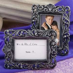    style place card holder/picture frame favors
