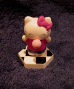 TOMY HELLO KITTY FIGURE BLOWING BUBBLE GUM NEW  