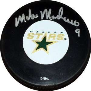  Autographed Mike Modano Hockey Puck