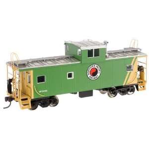  HO RTR Cupola Caboose, NP #10143 Toys & Games