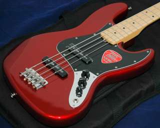   Fender ® American Special Jazz Bass, J Bass, Candy Apple Red  