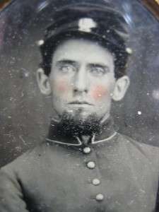Civil War Union Soldier Hand Tinted Ambrotype in Ornate Frame, LQQK 