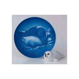  Bing & Grondahl Mothers Day Plate 2001   Seal with Pup 