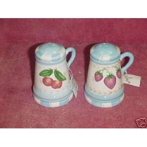    Apples & Strawberries Salt & Pepper Shakers 