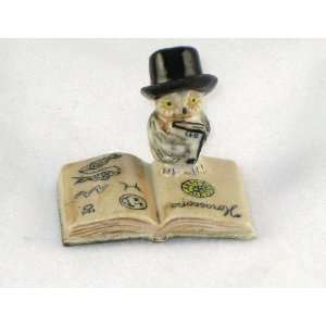 OWL n TOP HAT holds BOOK on Open Book Figurine MINIATURE New Porcelain 