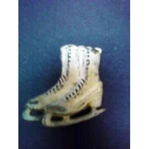 Ice Skate Pin   ooold