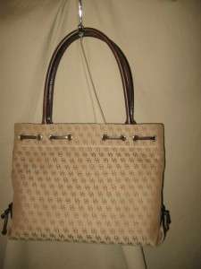 DOONEY & BOURKE Tan Tote Shoulder Bag Medium Size NEW WITHOUT TAGS 