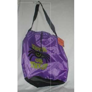 Purple Trick or Treat Scary Spider Halloween 11 Drawstring Tote Bag