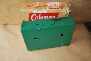 VINTAGE COLEMAN 2 BURNER CAMP STOVE MODEL 425B WITH ITS BOX  