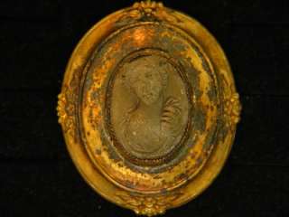 VICTORIAN 1800s LAVA CAMEO ANTIQUE GILDED BRASS BROOCH PIN  