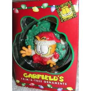  Garfield the Cat in Wreath Christmas Ornament From 1996 