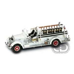  1935 Mack Type 75BX Fire Truck 1/24 White Toys & Games