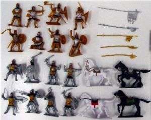 BMC37 Russian Knights Playset (16 Figures w/Weapons & 4  