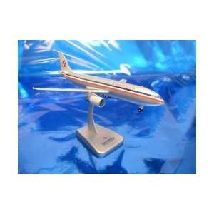    Hogan Wings American Airlines A300 600 Model Airplane Toys & Games