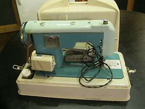 Vintage Sewmor Zig Zag Portable Sewing Machine 900 model Rare Works 