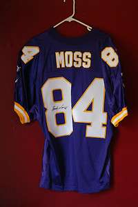 RANDY MOSS AUTOGRAPHED PURPLE VIKINGS Jersey. Sewn on #s & Name with 
