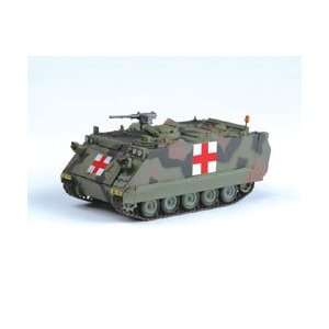  M 113A2 Tank US Army (Red Cross) (Built Up Plastic) Easy 
