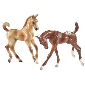  Breyer Classics Colorful Foals with Grooming Kit [Toy 