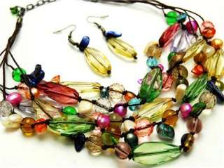 LAYER MULTI COLOR LUCITE AND PEARL BEAD NECKLACE SET  
