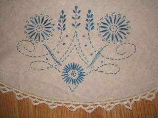   Antique HAND EMBROIDERED & CROCHETED LINEN Round Tablecloth 35  