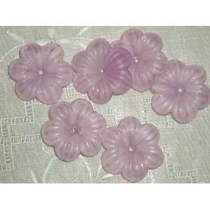  Lovely Lavender Mums Lucite Flower Beads Arts, Crafts 