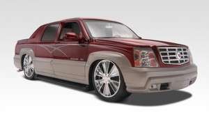 REVELL UPTOWN CADILLAC ESCALADE EXT 1/24 MODEL KIT 852092  