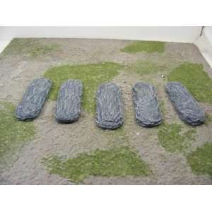  Miniature Terrain 25mm x 50mm Round Rock Bases Toys 