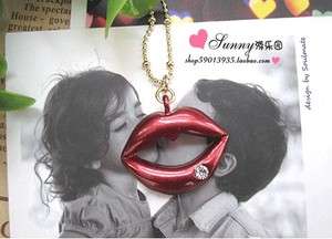 Fishion Gold Planted Kisses Rhinestone Lip Ring Necklace n va361 