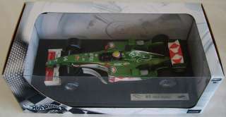 18 Hot Wheels Mark Webber Jaguar R5 F1 Race Car  