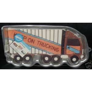 Wilton Cake Pan 18 Wheeler Truck/Tractor Trailer/Moving Van (2105 