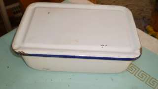 VINTAGE BLUE ENAMELWARE REFRIGERATOR TRAY WITH LID  