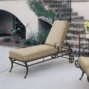  Marché Adjustable Chaise Lounge with Cushion Finish 