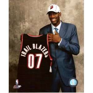 Greg Oden NBA Draft w/Trailblazers Jersey 8x10