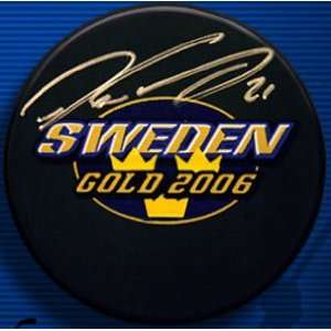 Peter Forsberg Signed Hockey Puck