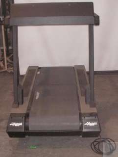 Life Fitness TR 9500 Treadmill Workout Fitness Equipment  