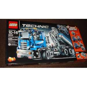  LEGO TECHNIC 8052 CONTAINER TRUCK w/ MOTOR New for 2010 In 